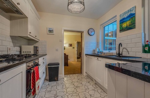 Market Drayton House | Charming Victorian Hidden Gem - Pass the Keys