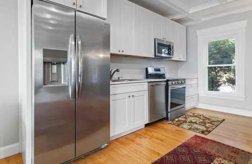 Town of Oswegatchie House | Charming Victorian 2BR Retreat with Porch & Dock – St. Lawrence Riverfront