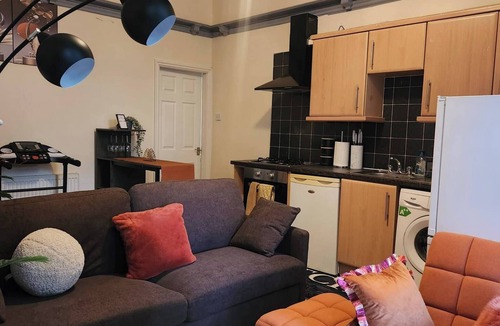 Wolverhampton Apartment | Charming Victorian Apartment in Central Wolverhampton