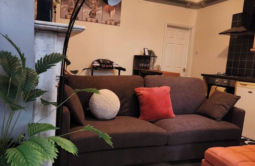 Wolverhampton Apartment | Charming Victorian Apartment in Central Wolverhampton