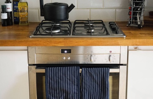 King's Park Apartment | Charming Victorian Maisonette in Hackney