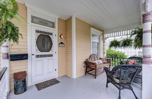 New Buffalo House | Charming Victorian, Private Hot Tub
