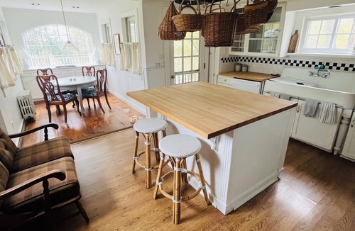Litchfield Historic District House | Charming Victorian - Walk to Litchfield Green