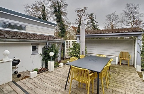 Stella-Plage House | Charming Villa for 6 with Garden, Terrace, and Close to Beach