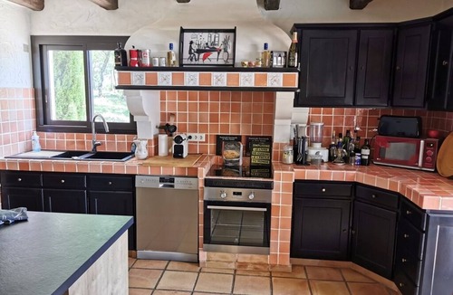 Mons Villa | Charming villa between sea and mountains