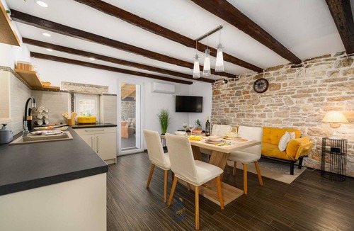 Muntrilj Villa | Charming Villa Casa E&J with Private Pool for up to 4 Guests