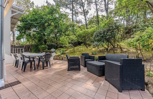 Pyla-sur-Mer House | Charming Villa Perched with a View, Steps from the Pyla Beaches