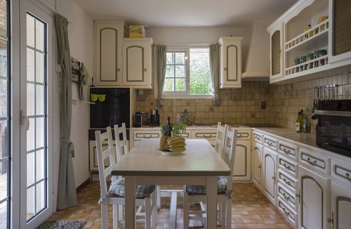 La Tour-Sur-Orb Villa | Charming villa with private swimming pool and garden