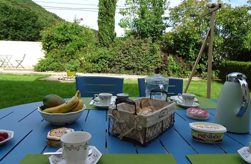 La Tour-Sur-Orb Villa | Charming villa with private swimming pool and garden
