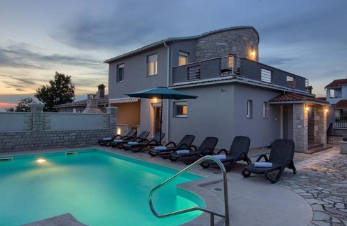 Gajana Villa | Charming villa Golubovo with pool near the beach