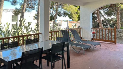 Cambrils House | Charming Villa in Eldorado Playa.