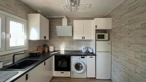 Cambrils House | Charming Villa in Eldorado Playa.