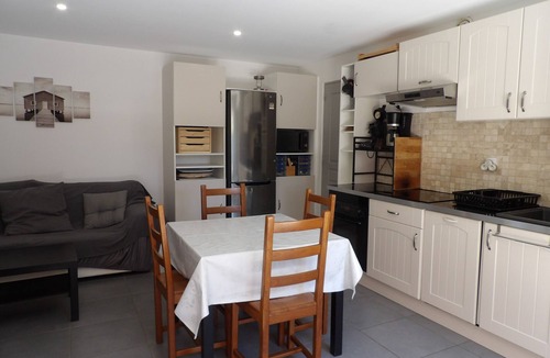 Saint-Cyprien Plage Ski Chalet | Charming villa in residence with swimming pool in St Cyprien!