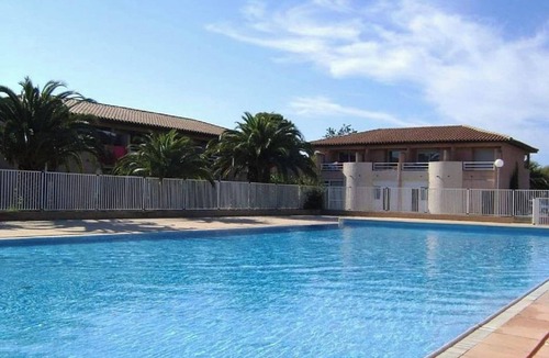 Saint-Cyprien Plage Ski Chalet | Charming villa in residence with swimming pool in St Cyprien!