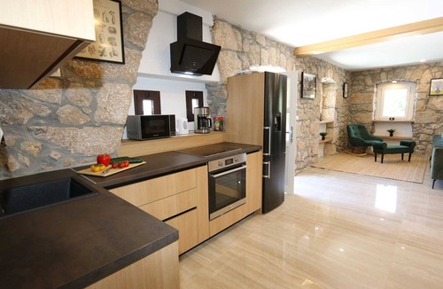 Gabonjin Villa | Charming Villa Kristina with Pool