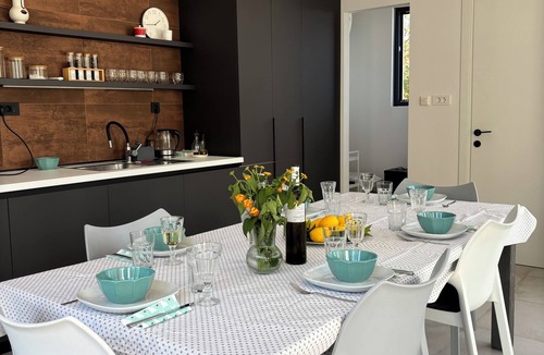 Okrug Donji Villa | Charming villa LeANN with stunning garden, 4 minute walk to the Rudej beach
