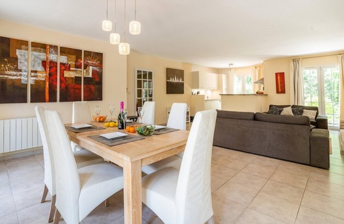 Limoux Villa | Charming Villa Stay Near Limoux