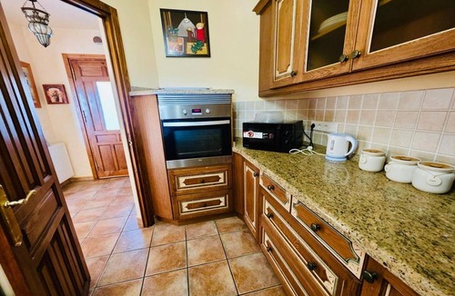 L'Alfas del Pi House | Charming villa with private garden