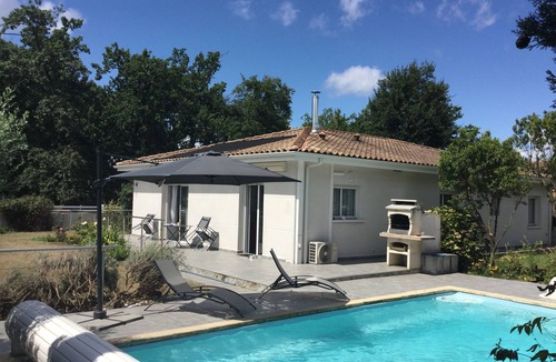 Biganos Villa | Charming villa with exclusive pool