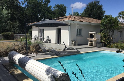 Biganos Villa | Charming villa with exclusive pool