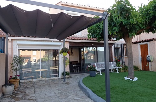 Lattes Villa | Charming villa with garden and pool – sunny holidays guaranteed!
