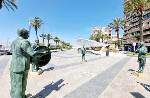 El Chaparral House | Charming Villa with Private Pool in Urb La Siesta Torrevieja