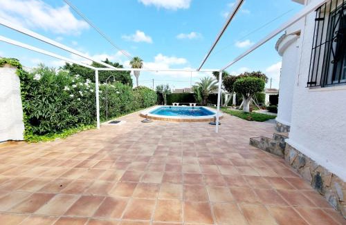 El Chaparral House | Charming Villa with Private Pool in Urb La Siesta Torrevieja