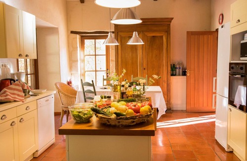 Issac House | Charming villa with shared pool