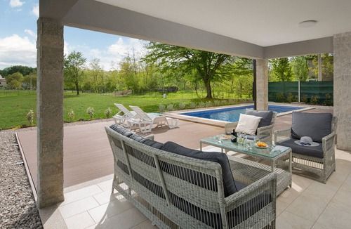 Zupanici Villa | Charming villa with tended garden and heated pool