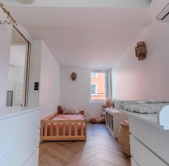 Bagnols-en-Foret Apartment | Charming Village House