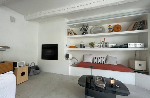 Mazargues House | Charming village house with swimming pool