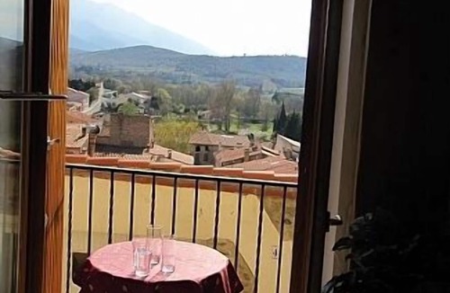 Rodes House | Charming Village House With Fabulous Mountain Views