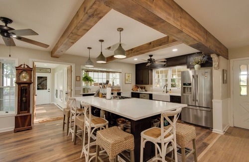 Page County House | Charming Villisca Getaway w/Screened Porch!