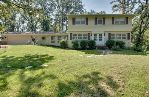 Page County House | Charming Villisca Getaway w/Screened Porch!