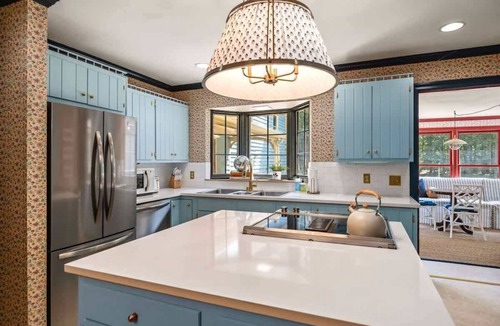 Lebanon House | Charming Vintage Home w/Hot Tub & Fire Pit