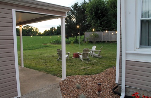 Greensburg House | Charming Vintage Sunshine Bungalow – Cozy Country Views Near Downtown Greensburg