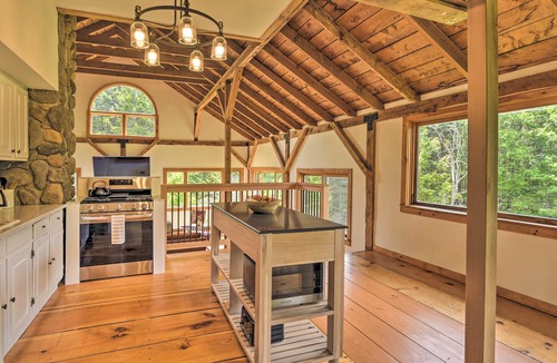 Waitsfield House | Charming Waitsfield Escape: 10 Mi to Sugarbush!