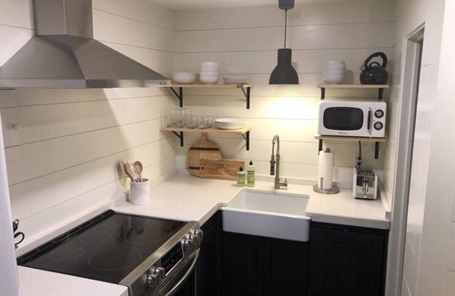 Auburn Apartment | Charming Walkable Studio – Steps to Auburn & Stadium