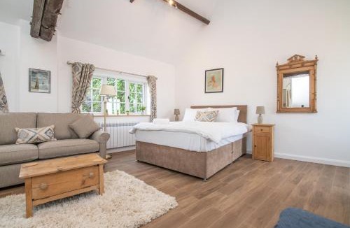 South Littleton Apartment | Charming Warwickshire Studio