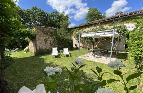 Marssac-sur-Tarn House | CHARMING WATERFRONT GITE WITH PADDLE AND PEDALO