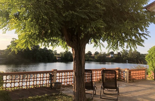 Marssac-sur-Tarn House | CHARMING WATERFRONT GITE WITH PRIVATE PONTOON, ROWBOAT AND CANOE