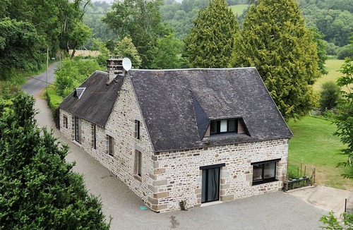 Malloue House | Charming waterfront mill