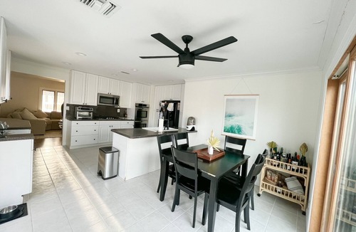 Osbornsville House | CHARMING WATERFRONT HOME IN PRIVATE BEACH COMMUNITY