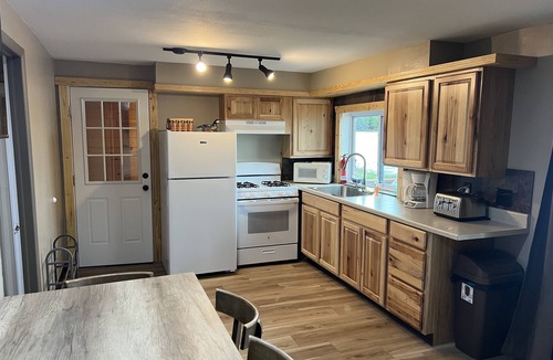 Indian River Cottage | Charming Waterfront Cottage on Mullett Lake