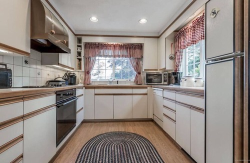 Southport Cottage | Charming Waterfront Cottage with Private Dock