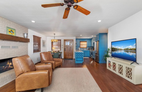 Afton Cabin | Charming Waterfront Cabin on Monkey Island at Grand Lake. Pet Friendly!