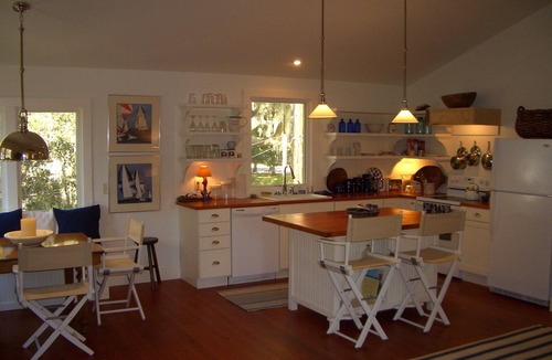 Beaufort Cottage | Charming Waterfront Carriage nHouse