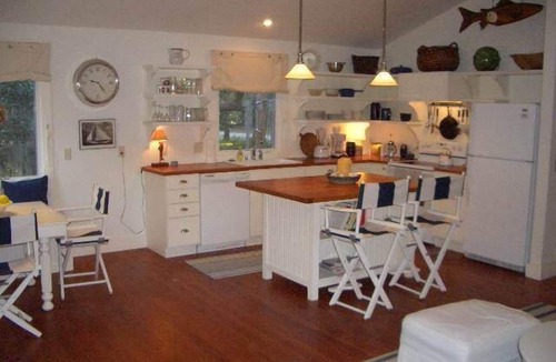 Beaufort Cottage | Charming Waterfront Carriage nHouse