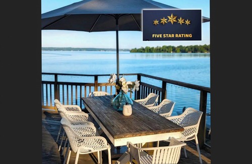 Rama Cottage | Charming waterfront cottage. nLake Couchiching nCasino Rama/ski resorts. nn