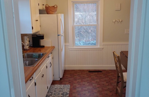 Kittery Point House | Charming Waterfront Cottage on Chauncey Creek